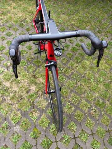 Used Canyon Aeroad Shimano Ultegra Di2 2018 Road & Gravel, Red — image 5 of 25