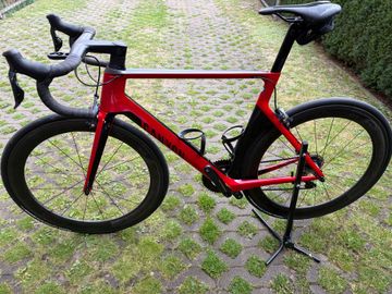 Used Canyon Aeroad Shimano Ultegra Di2 2018 Road & Gravel, Red — image 2 of 25