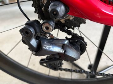 Used Canyon Aeroad Shimano Ultegra Di2 2018 Road & Gravel, Red — image 13 of 25