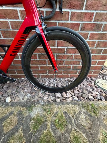 Used Canyon Aeroad Shimano Ultegra Di2 2018 Road & Gravel, Red — image 15 of 25