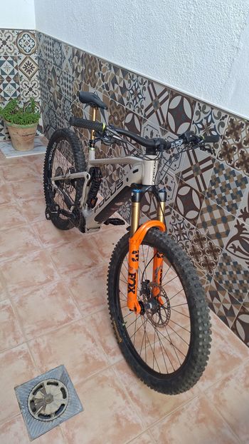 Focus SAM² 6.9 2022 2022 Mountainbike d'occasion — image 2 sur 3