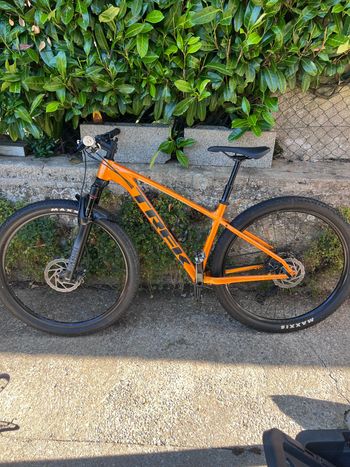 Trek X-Caliber 9 2022 2022 Mountainbike usato, Arancione — immagine 5 di 6