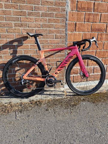 Gebrauchtes Canyon Aeroad CFR AXS 2025 2025 Road & Gravel