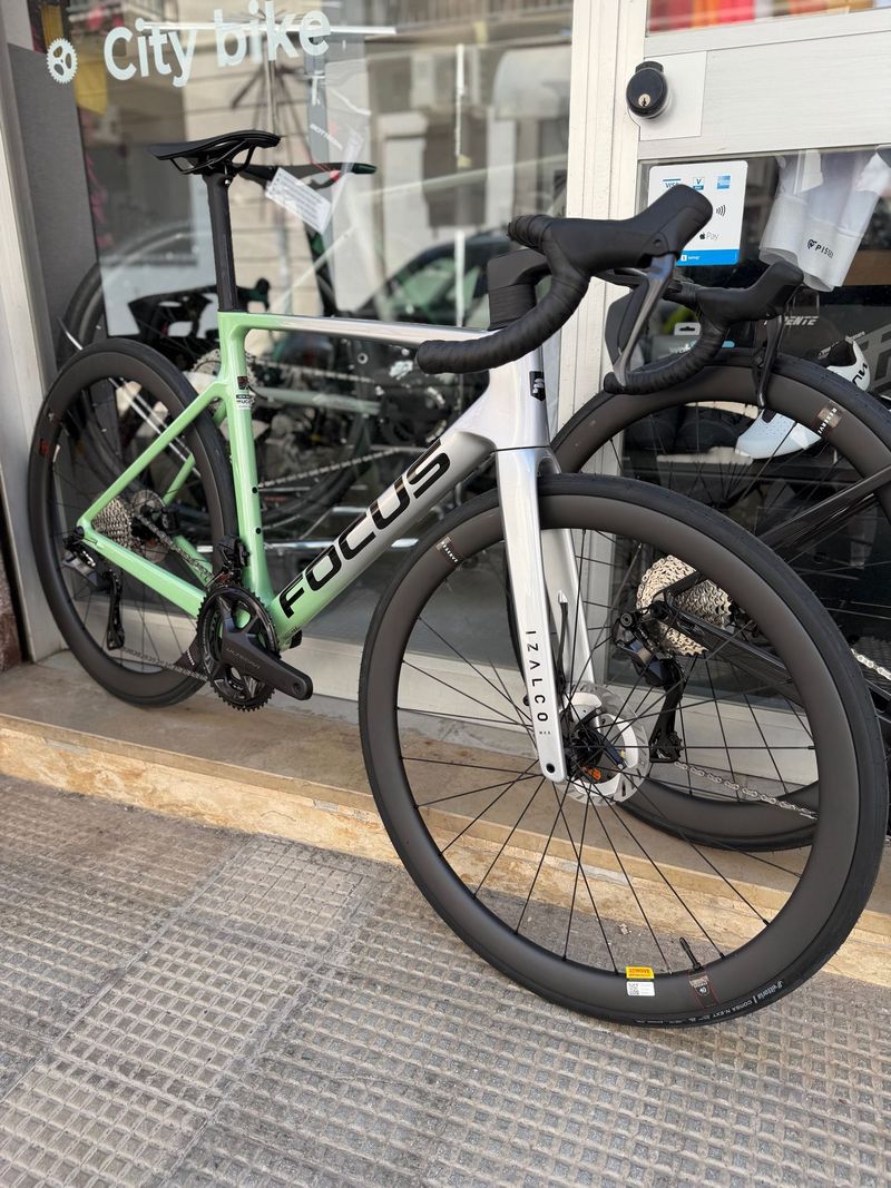 Used Focus IZALCO MAX 9.7 2026 2026 Road & Gravel