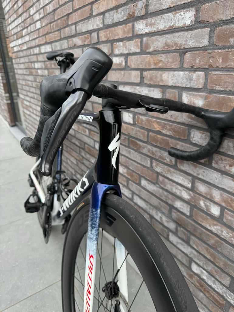 Used Specialized Tarmac Shimano Ultegra Di2 2025 Road & Gravel, Blue — image 3 of 9