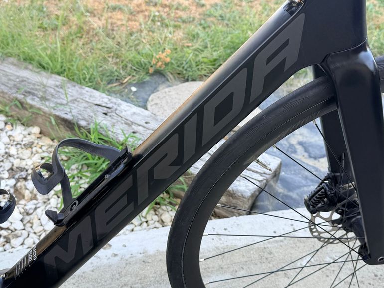 Merida REACTO 6000 Di2 2024 2024 Road & Gravel de segunda mano, Negro — imagen 4 de 10