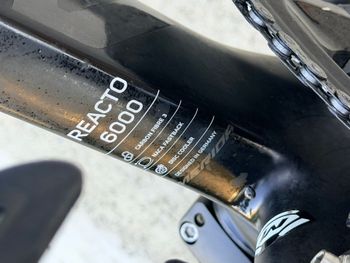 Merida REACTO 6000 Di2 2024 2024 Road & Gravel de segunda mano, Negro — imagen 3 de 10