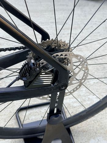 Merida REACTO 6000 Di2 2024 2024 Road & Gravel de segunda mano, Negro — imagen 5 de 10