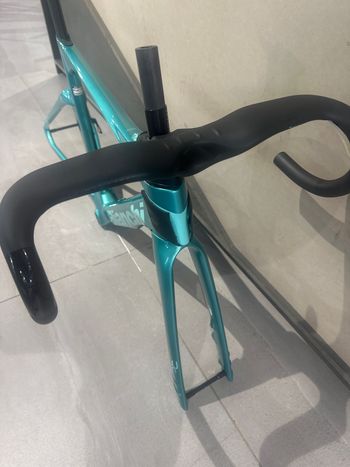 Bianchi Oltre RC 2026 Frameset 2026 Road & Gravel d'occasion — image 2 sur 5