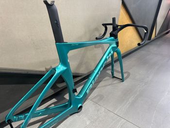 Bianchi Oltre RC 2026 Frameset 2026 Road & Gravel d'occasion — image 3 sur 5
