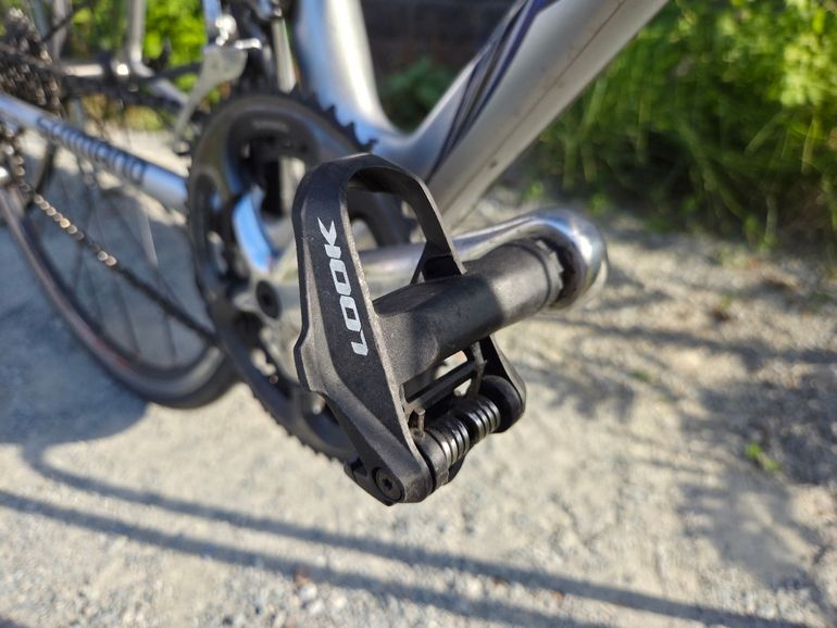 Used Trek 5200 2003 2003 Road & Gravel, Blue — image 8 of 10