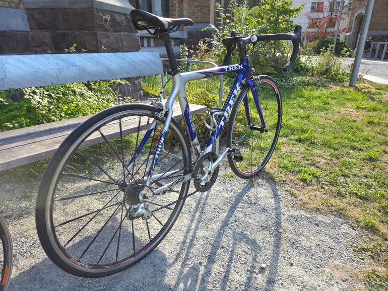 Used Trek 5200 2003 2003 Road & Gravel, Blue — image 10 of 10