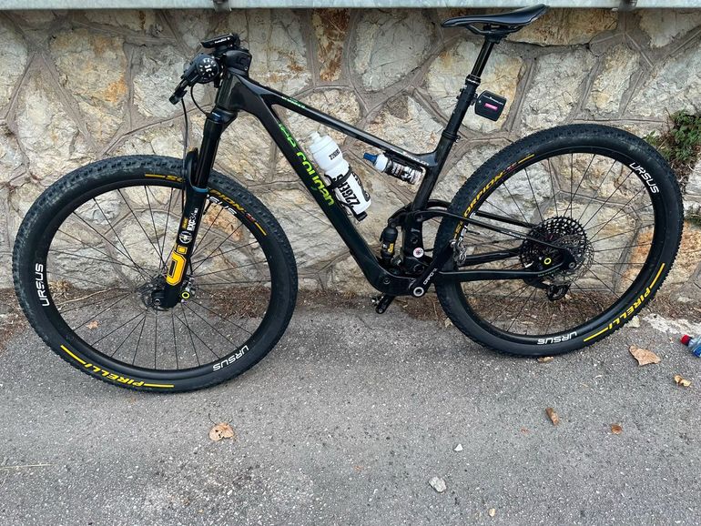 Used Lee Cougan Custom SRAM XX 2024 Mountainbike, Black — image 2 of 3