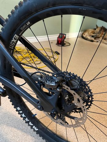 Used Canyon Strive CFR 2024 2024 Mountainbike, Light Gray, 29 — image 6 of 9