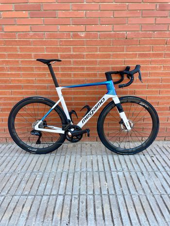 Tweedehands Megamo PULSE 05 CW 2026 2026 Road & Gravel — afbeelding 1 van 14