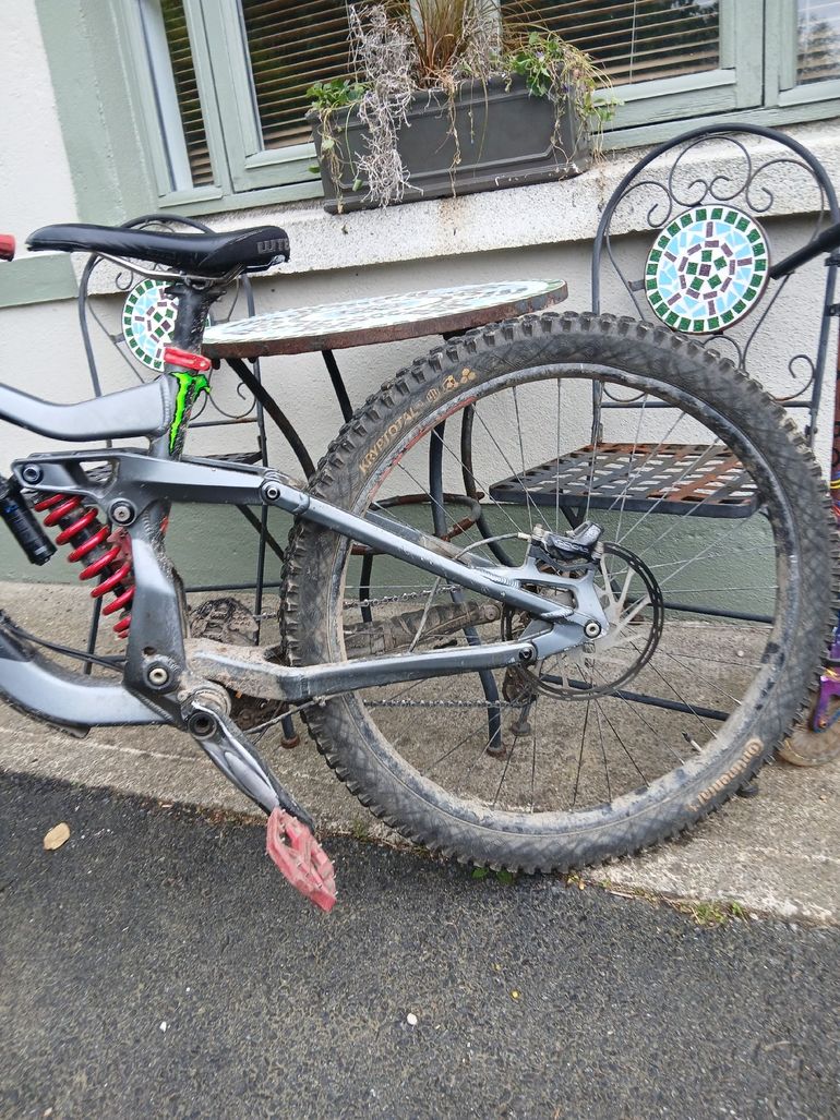 Tweedehands Vitus Dominer 2019 2019 Mountainbike — afbeelding 3 van 3
