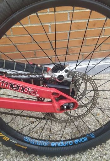 Commencal Supreme Shimano Deore XT 2012 Mountainbike usato, Rosso — immagine 9 di 10
