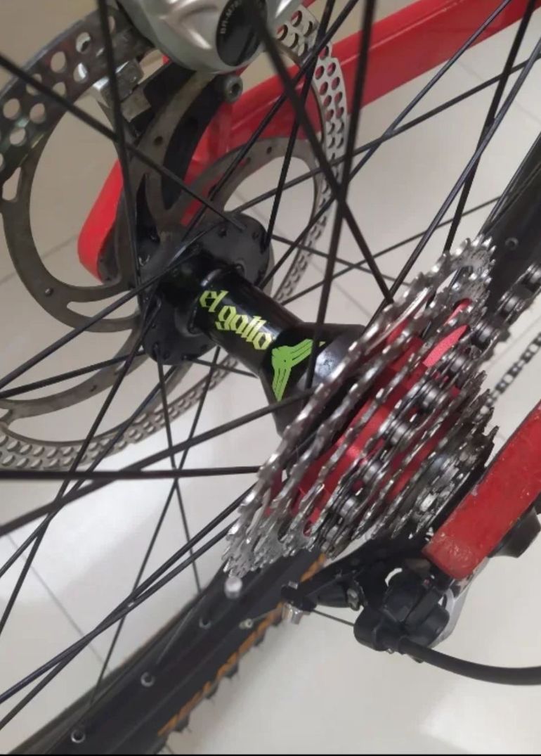 Commencal Supreme Shimano Deore XT 2012 Mountainbike usato, Rosso — immagine 10 di 10
