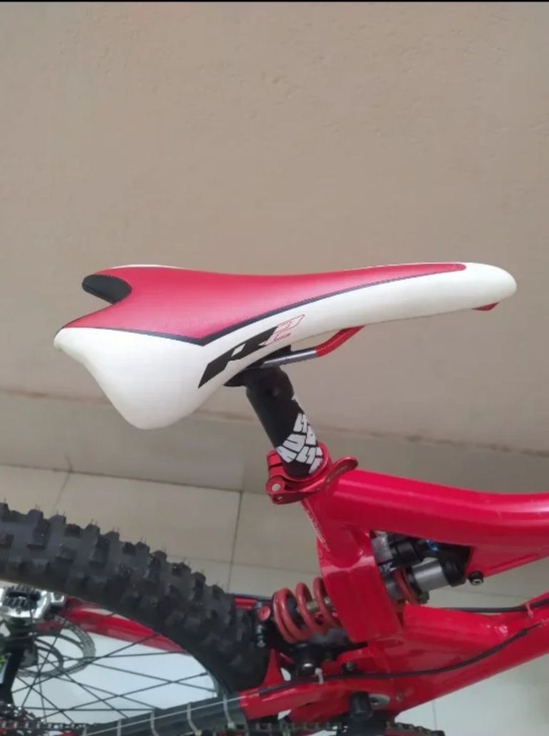 Commencal Supreme Shimano Deore XT 2012 Mountainbike usato, Rosso — immagine 5 di 10