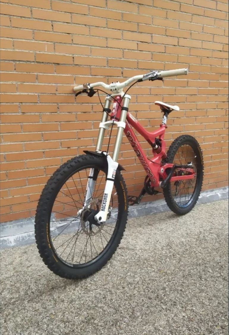 Commencal Supreme Shimano Deore XT 2012 Mountainbike usato, Rosso — immagine 3 di 10