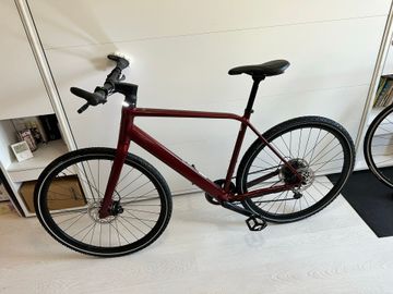 Gebrauchtes Orbea VIBE H30 2022 2022 Urban, Rot — Bild 3 von 11