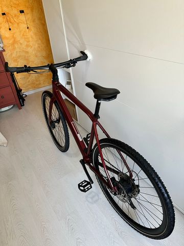 Gebrauchtes Orbea VIBE H30 2022 2022 Urban, Rot — Bild 2 von 11