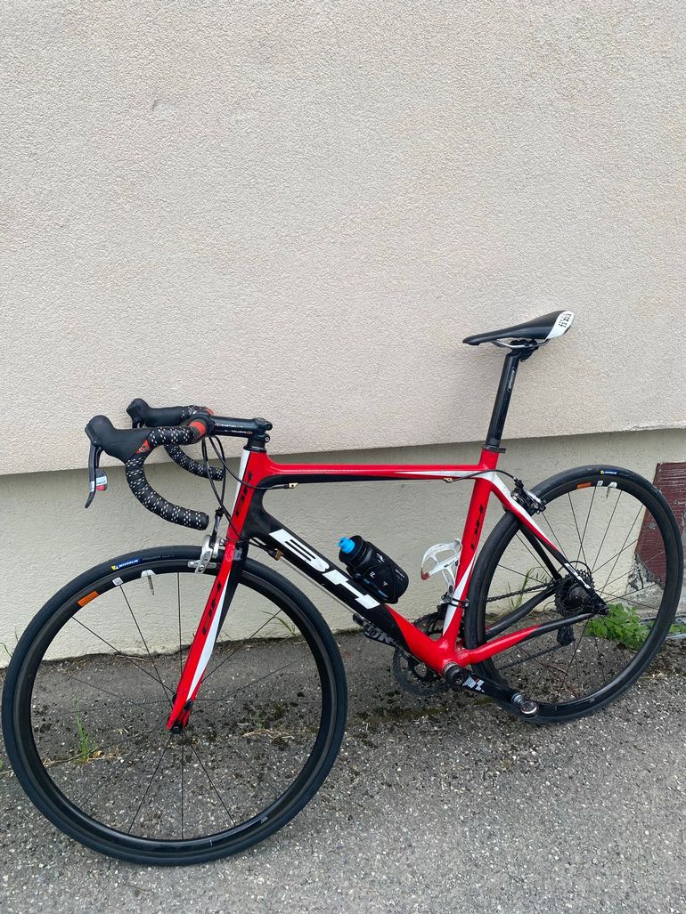 Used BH Custom SRAM Red eTap 2016 Road & Gravel, Red — image 3 of 11