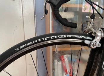 Used De Rosa Custom Shimano Ultegra 2005 Road & Gravel, White — image 16 of 18
