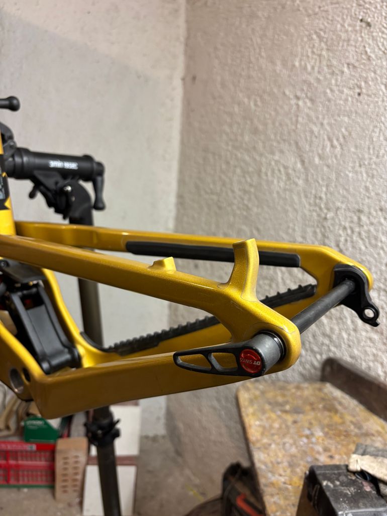 Gebrauchtes Santa Cruz BRONSON Frame / Carbon CC 2023 Frameset 2023 Mountainbike, Orange, 29, 27.5 — Bild 5 von 12