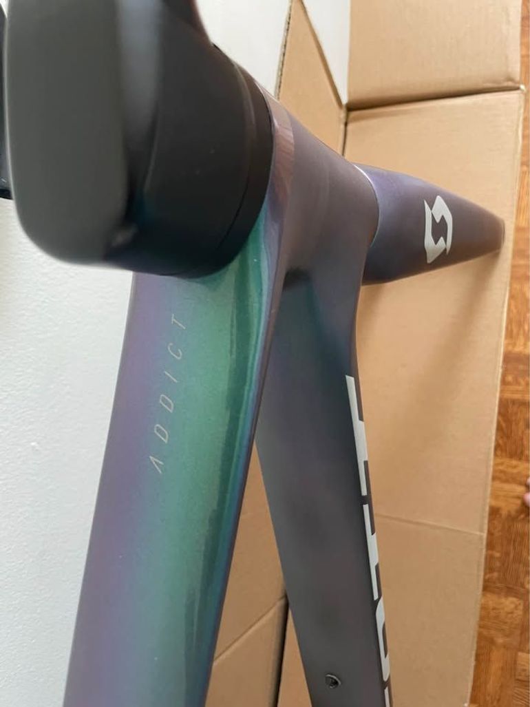 Used Scott Addict RC Pro 2021 Frameset 2021 Road & Gravel, Green — image 5 of 7