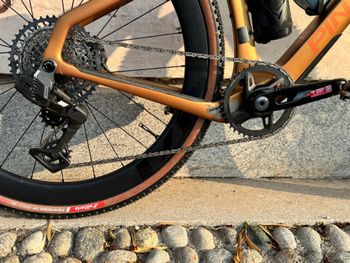 Pinarello Grevil+ SRAM Rival eTap AXS 2026 Road & Gravel usato, Arancione — immagine 3 di 7