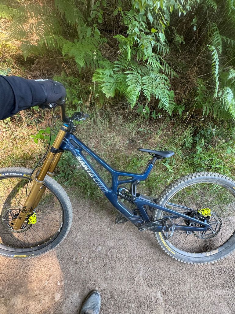 Brugt Santa Cruz V10 DH X01 2027 2027 Mountainbike — billede 6 af 9