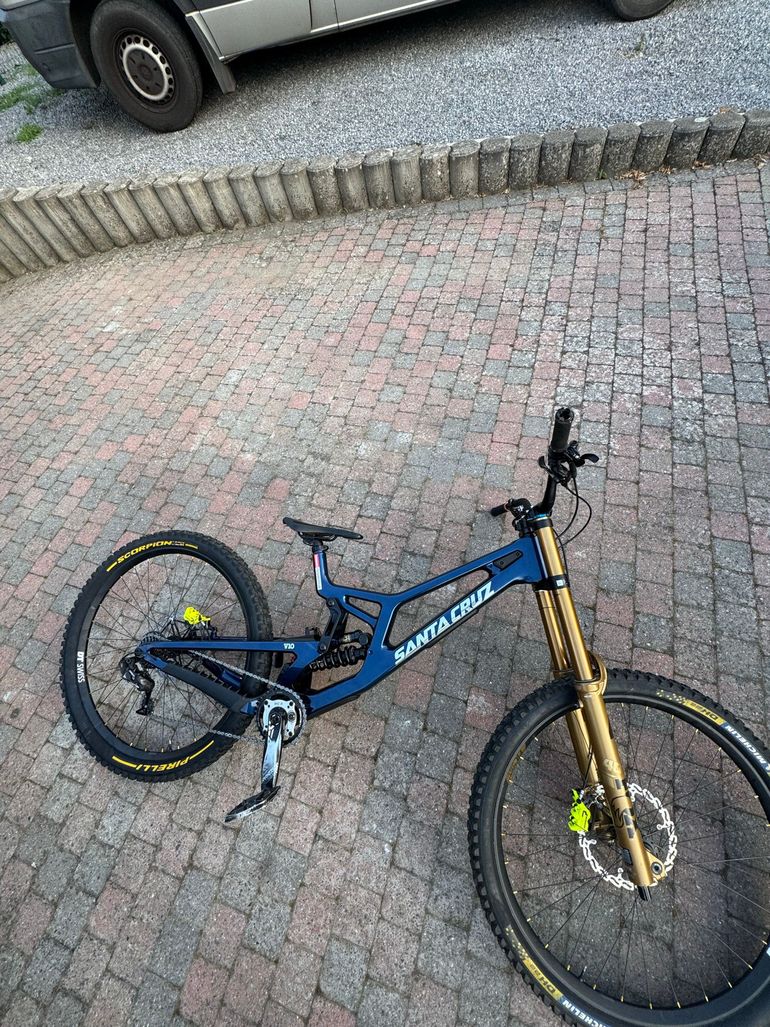 Brugt Santa Cruz V10 DH X01 2027 2027 Mountainbike — billede 2 af 9