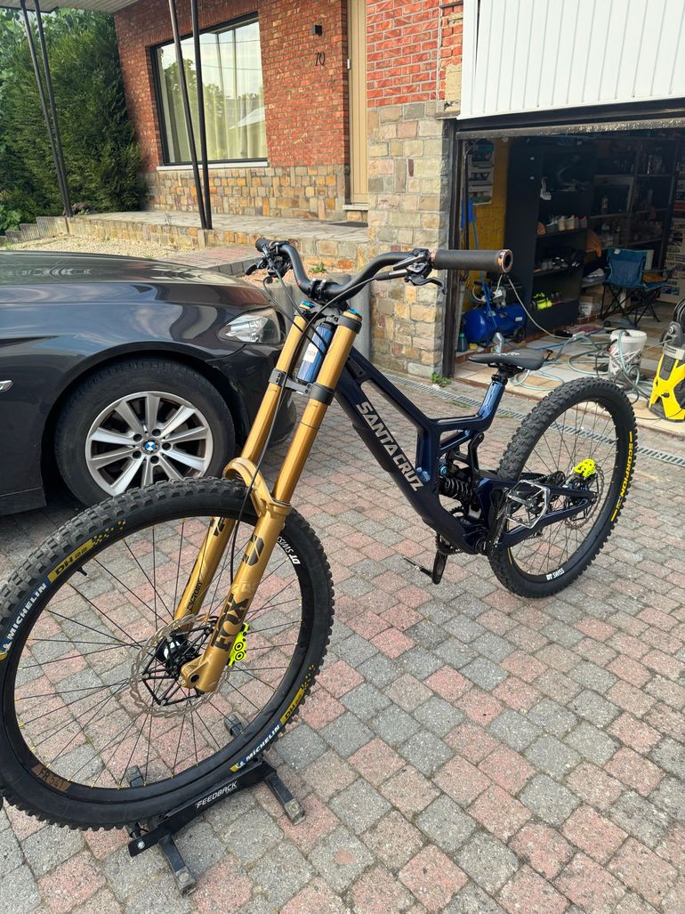 Brugt Santa Cruz V10 DH X01 2027 2027 Mountainbike — billede 4 af 9