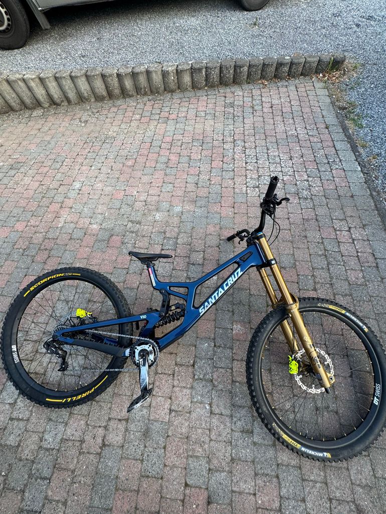 Brugt Santa Cruz V10 DH X01 2027 2027 Mountainbike — billede 3 af 9