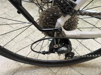 Brugt Giant FastRoad SL 2 2022 2022 Urban — billede 8 af 12