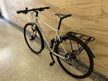Used Giant FastRoad SL 2 2022 2022 Urban, Light Gray — image 4 of 12