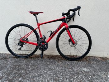 Tweedehands Giant Defy Advanced 2 2018 2018 Road & Gravel