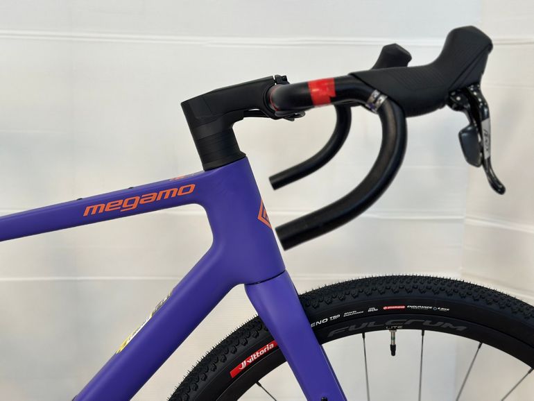 Megamo WEST 10 2026 2026 Road & Gravel usato, Viola — immagine 4 di 8