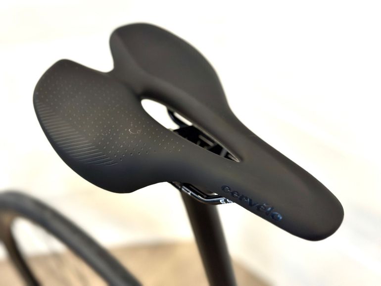 Cervélo Caledonia 105 2026 2026 Road & Gravel usato, Grigio chiaro — immagine 8 di 9