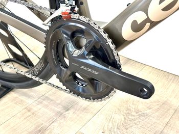 Cervélo Caledonia 105 2026 2026 Road & Gravel usato, Grigio chiaro — immagine 7 di 9