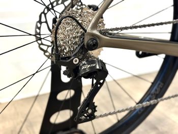 Cervélo Caledonia 105 2026 2026 Road & Gravel usato, Grigio chiaro — immagine 3 di 9