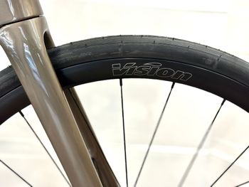 Cervélo Caledonia 105 2026 2026 Road & Gravel usato, Grigio chiaro — immagine 6 di 9