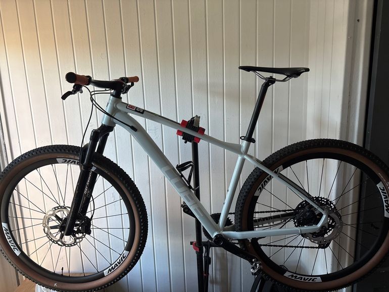 Used CUBE Custom Shimano XTR 2025 Mountainbike, White — image 2 of 6