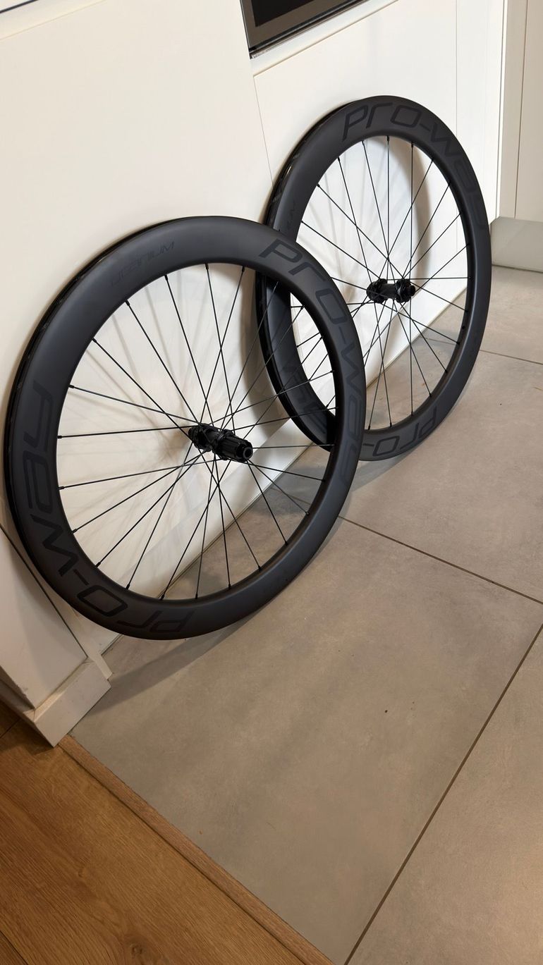 Ghost Violent Road Rage 7.8 LC 2018 2018 Road & Gravel usato, Grigio chiaro — immagine 4 di 8