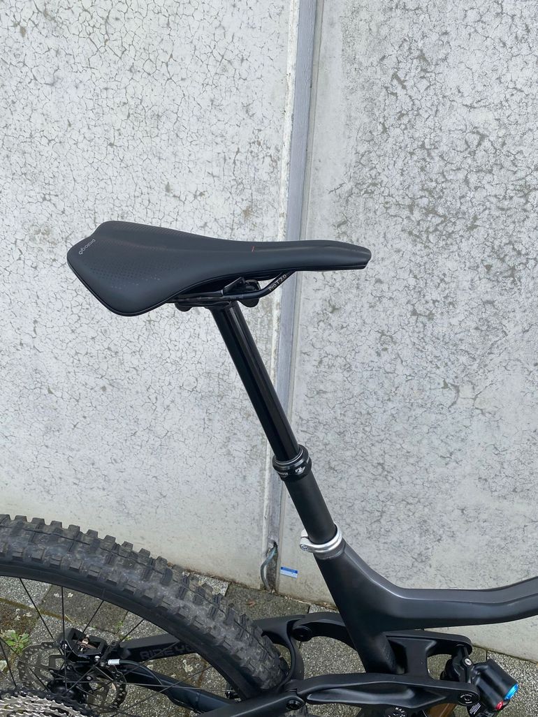 Used Dartmoor Thunderbird Shimano Deore 2024 Mountainbike, Black — image 9 of 12
