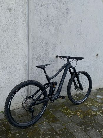 Used Dartmoor Thunderbird Shimano Deore 2024 Mountainbike, Black — image 2 of 12