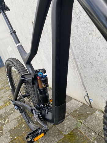 Used Dartmoor Thunderbird Shimano Deore 2024 Mountainbike, Black — image 10 of 12