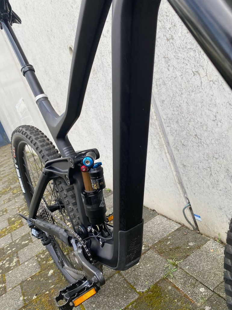 Used Dartmoor Thunderbird Shimano Deore 2024 Mountainbike, Black — image 10 of 12
