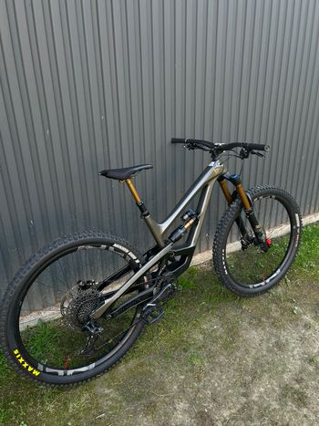 YT Industries Capra Elite 29 2021 2021 Mountainbike usato, Nero — immagine 3 di 9
